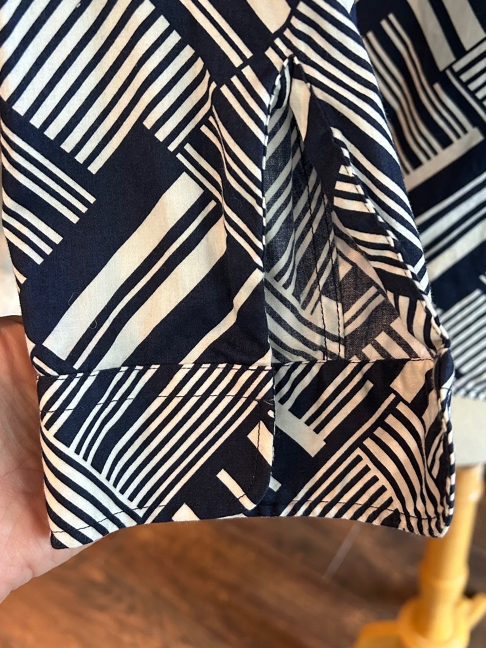 Lauren Ralph Lauren Sz S Navy and White Graphic Print 3/4 Sleeve Button-Up Shirt - Picture 3 of 5